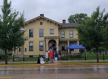 wisconsin/la-crosse/landmark/historic-hixon-house-museum