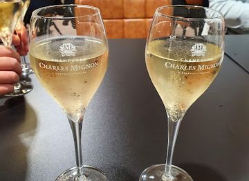 france/champagne/landmark/champagne-charles-mignon