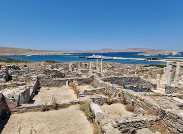 greece/mykonos/chora/landmark/archaeological-site-of-delos
