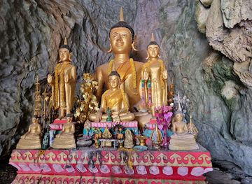 laos/vientiane-province/landmark/elephant-cave