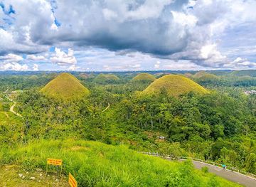 philippines/bohol/landmark/chocolate-hills-complex