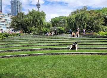 canada/toronto/harbourfront/landmark/toronto-music-garden