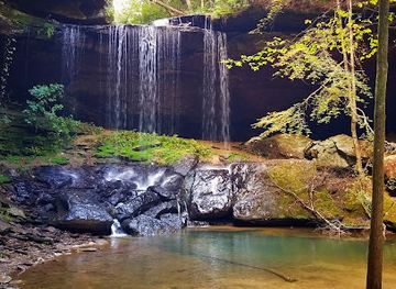 alabama/shoals/landmark/sougahoagdee-falls-parking