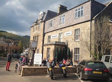 united-kingdom/peeblesshire/landmark/traquair-arms-hotel