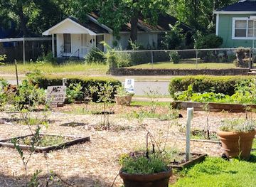 alabama/dothan/landmark/aunt-katies-community-garden