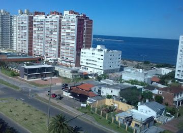 uruguay/punta-del-este/landmark/leonardo-etxea