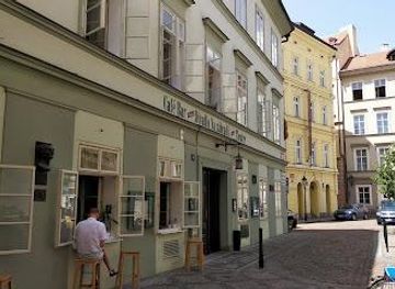 czechia/prague/landmark/embryo