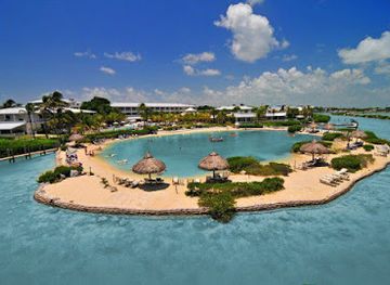 florida/florida-keys/landmark/dolphin-connection