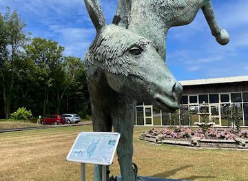 guernsey/torteval/landmark/le-friquet-home-of-garden-living