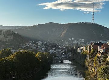 georgia/tbilisi/vera/landmark/king-parnavazi-monument