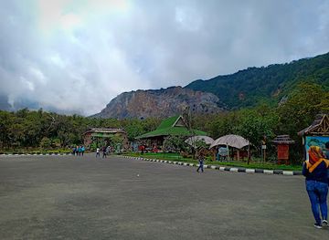 indonesia/west-java/landmark/kawah-papandayan