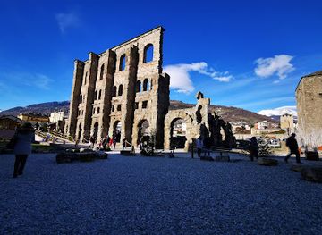 italy/valle-d-aosta/landmark/croix-de-ville