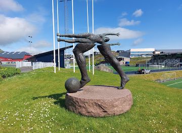 faroe-islands/eysturoy/landmark/sculture