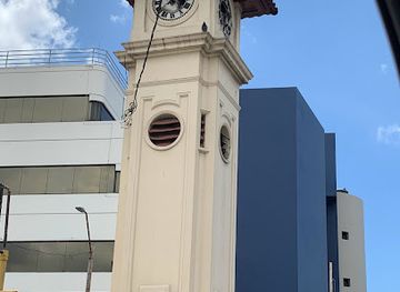jamaica/john-crow-mountains/landmark/half-way-tree-clock