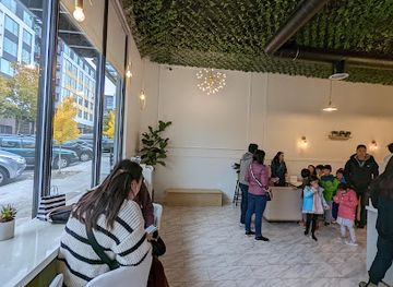 washington/bellevue/landmark/the-whale-tea