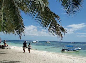 philippines/panglao-island/landmark/alona-beach