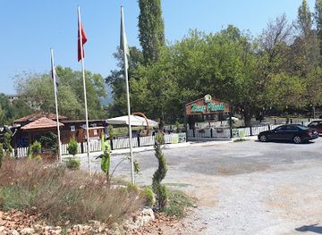 turkiye/kusadasi/guzelcamli/landmark/zeus-piknik