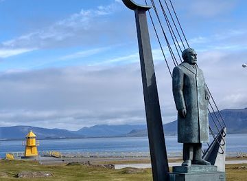 iceland/reykjavik/grandi/landmark/hofoi-house
