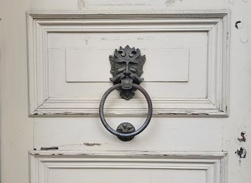 colombia/bogota/zona-g/landmark/calle-de-la-sal