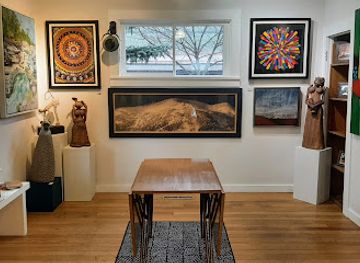 montana/whitefish/landmark/the-walking-man-frame-shop-gallery