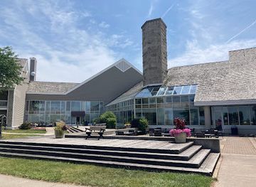 ohio/lake-erie-islands/landmark/maumee-bay-state-park