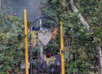 california/burbank/landmark/the-garden-of-oz