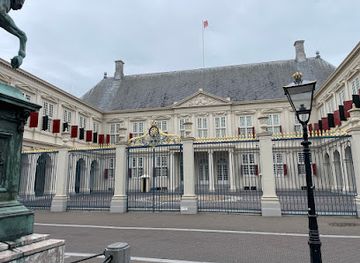 netherlands/the-hague/centrum/landmark/noordeinde-palace