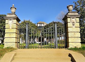 texas/dallas/landmark/cedar-crest-house