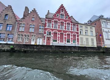 belgium/bruges/historic-centre-of-bruges/landmark/statue-of-saint-joannes-nepomucenus