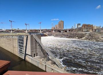 minnesota/saint-paul/landmark/upper-saint-anthony-falls-lock-and-dam