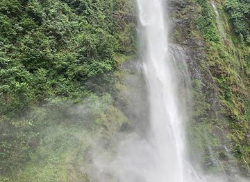 togo/atakpame/landmark/cascade-de-yikpa