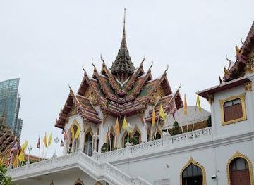 thailand/samut-prakan/landmark/wat-phraya-krai