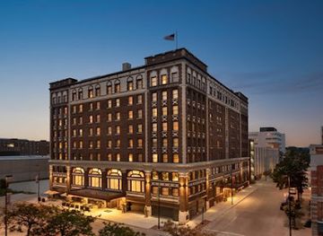 wisconsin/green-bay/landmark/hotel-northland-autograph-collection