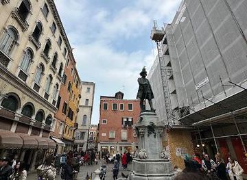 italy/venice/landmark/campo-san-bortolomio