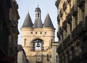 france/bordeaux/bordeaux-city-center/landmark/grosse-cloche