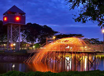 Miri Bulatan Park