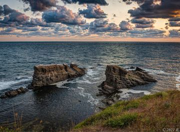 bulgaria/strandzha/landmark/the-stone-ships