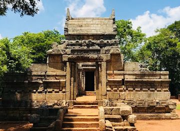 sri-lanka/negombo/landmark/darshana-tours-private-driver-sri-lanka