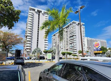 puerto-rico/carolina/isla-verde/landmark/la-plazoleta-de-isla-verde