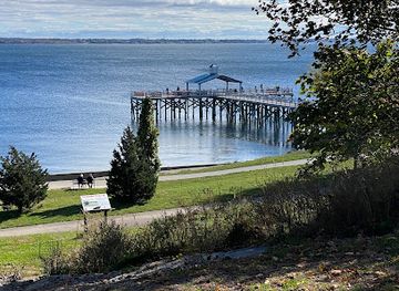 rhode-island/aquidneck-island/landmark/the-arch