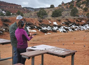 utah/kanab/landmark/kanab-shooting-adventure