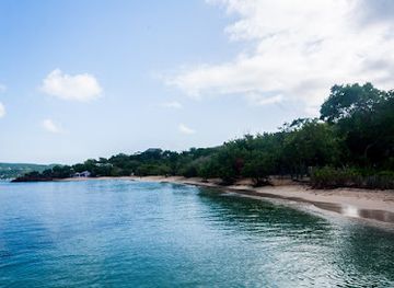 antigua-and-barbuda/saint-philip/landmark/pigeon-point-beach