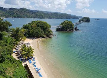 dominican-republic/samana-peninsula/landmark/playa-cayacoa-playa-publica