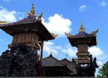 indonesia/bali/landmark/bayan-ancient-tree