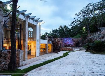 dominican-republic/santo-domingo/mirador-sur/landmark/centro-cultural-mirador-santo-domingo