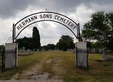 texas/new-braunfels/landmark/historic-city-cemeteries