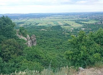 hungary/matra/landmark/petofi-piheno