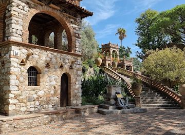 italy/taormina/landmark/monumento-ai-caduti