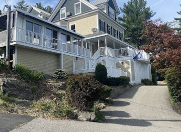 maine/ogunquit/landmark/2-village-square-inn