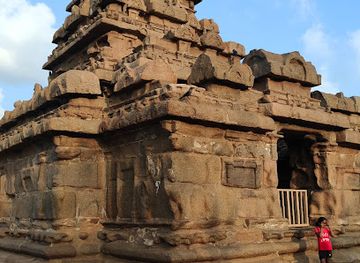 india/mahabalipuram/landmark/mahabalipuram-beach